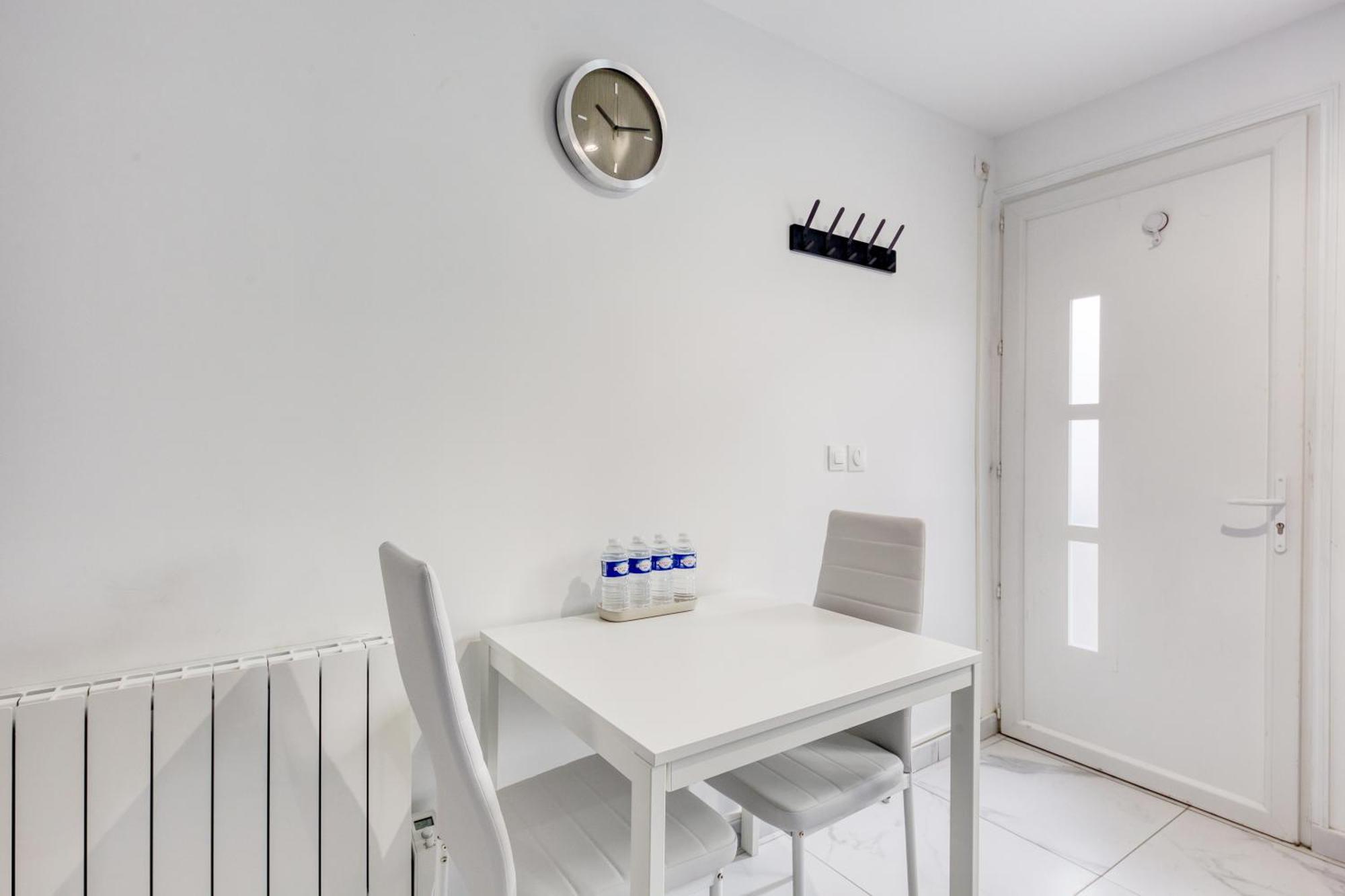 Appartement - 4 Personnes - Parking Prive - Metro 7 - Rer B La Courneuve Ngoại thất bức ảnh